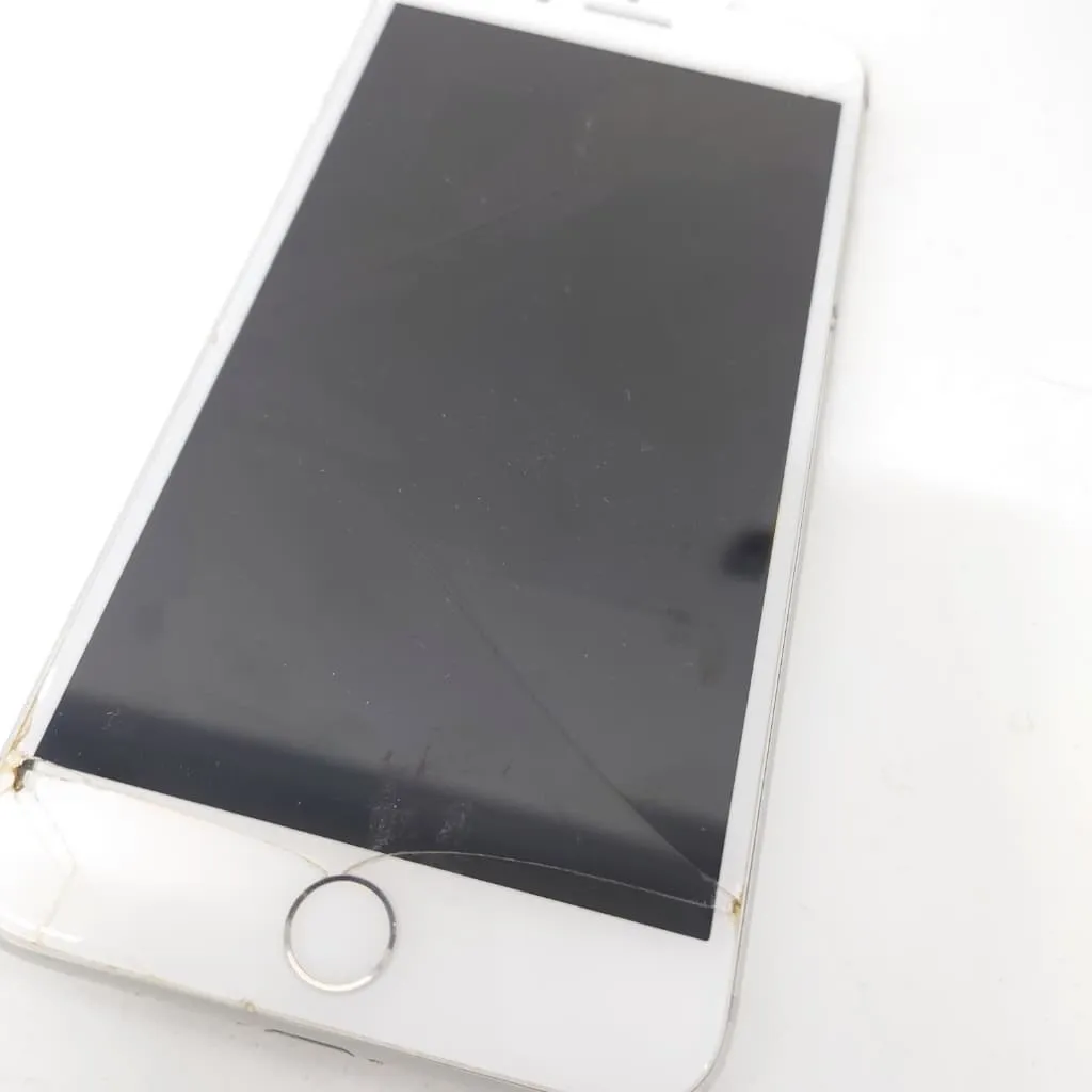 画面割れのiPhone7plusを買取り
