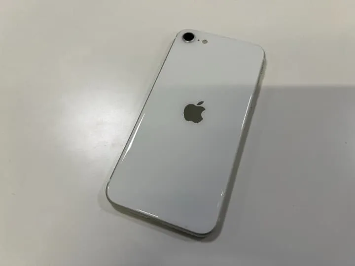 iPhoneSE2 まだ高額 使っていない 買取可能