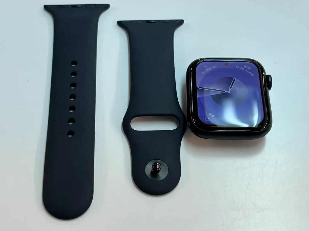 Apple Watch本体と純正バンドのセット写真|札幌市西区アルファロジック琴似駅前店での買取品イメージ