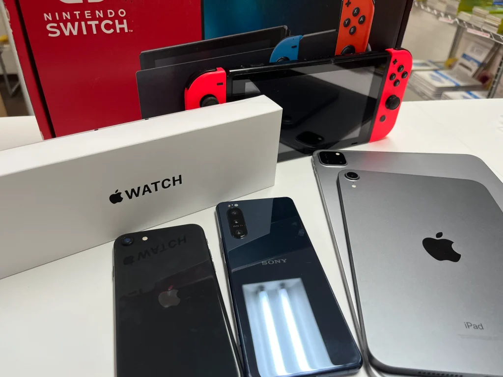 Nintendo Switch・iPad・Apple Watch・Xperiaなど複数端末のまとめ買取写真|アルファロジック琴似駅前店の買取対応紹介用