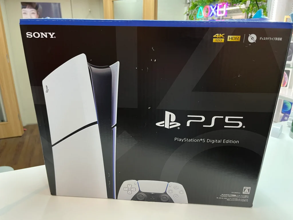 PS5 デジタルエディションの外箱付き本体（札幌市西区アルファロジック）

