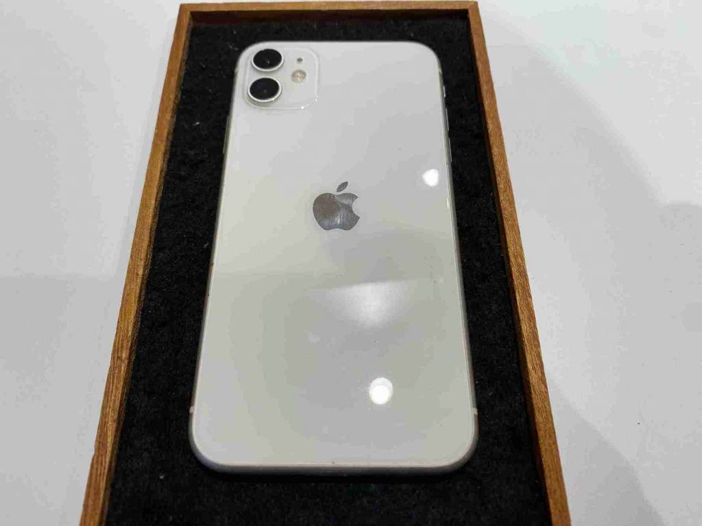 iPhone11 64GB ホワイト 買取