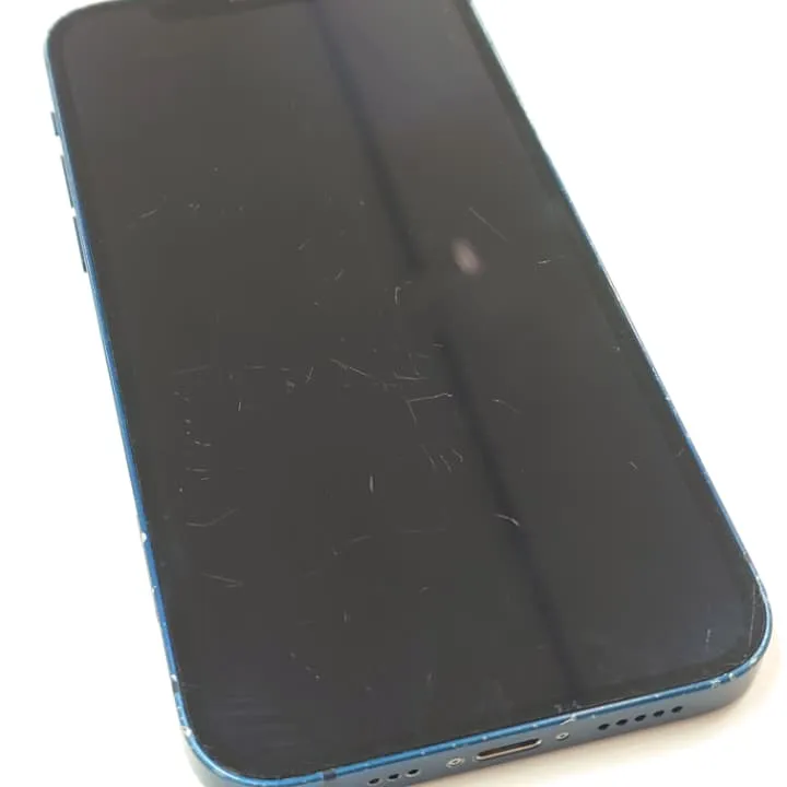 傷だらけのiPhoneでも買取り可能
