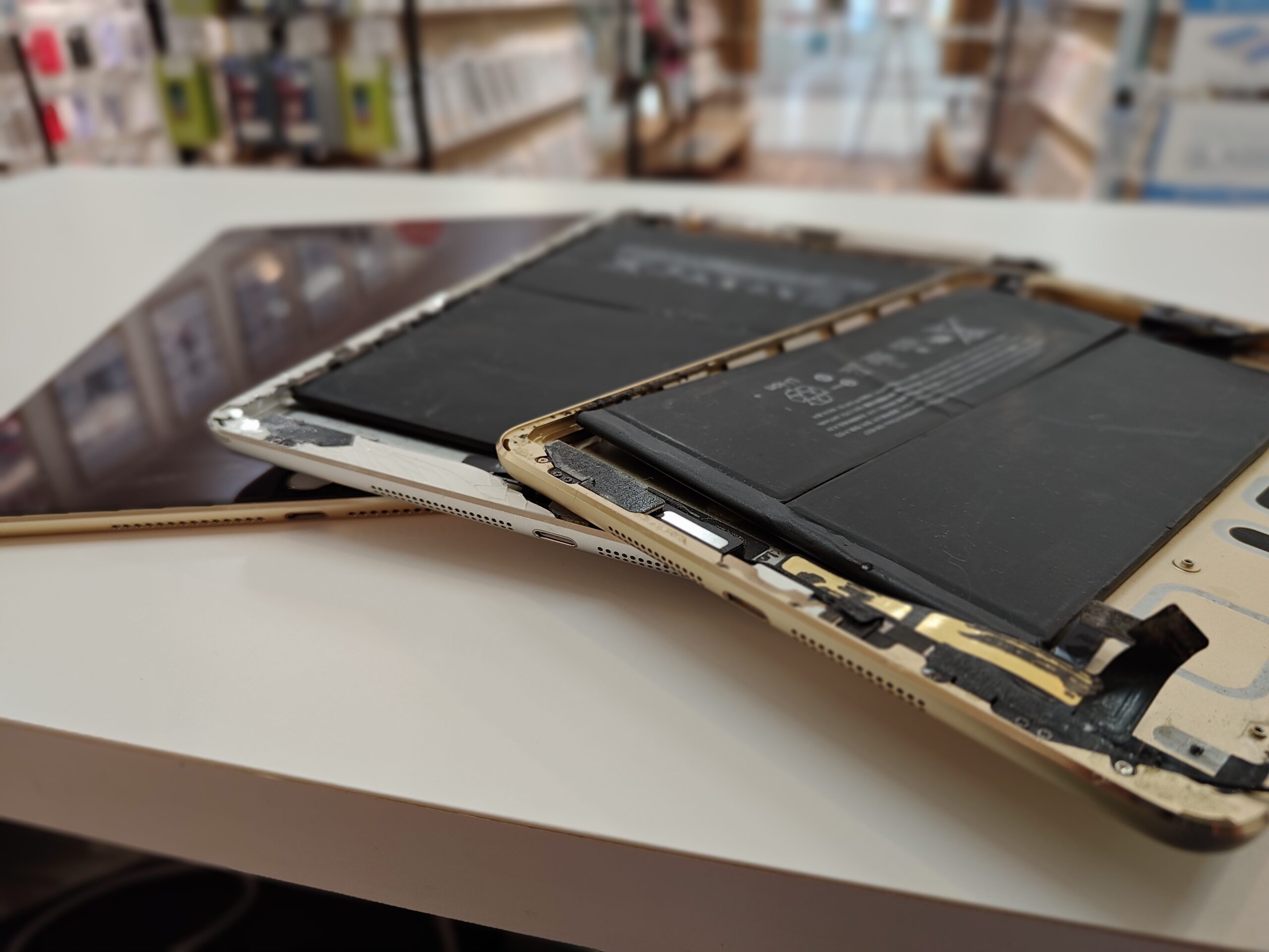 iPhoneやスマホ、タブレットの買取ならアルファロジック イオン札幌栄町店にお任せください！