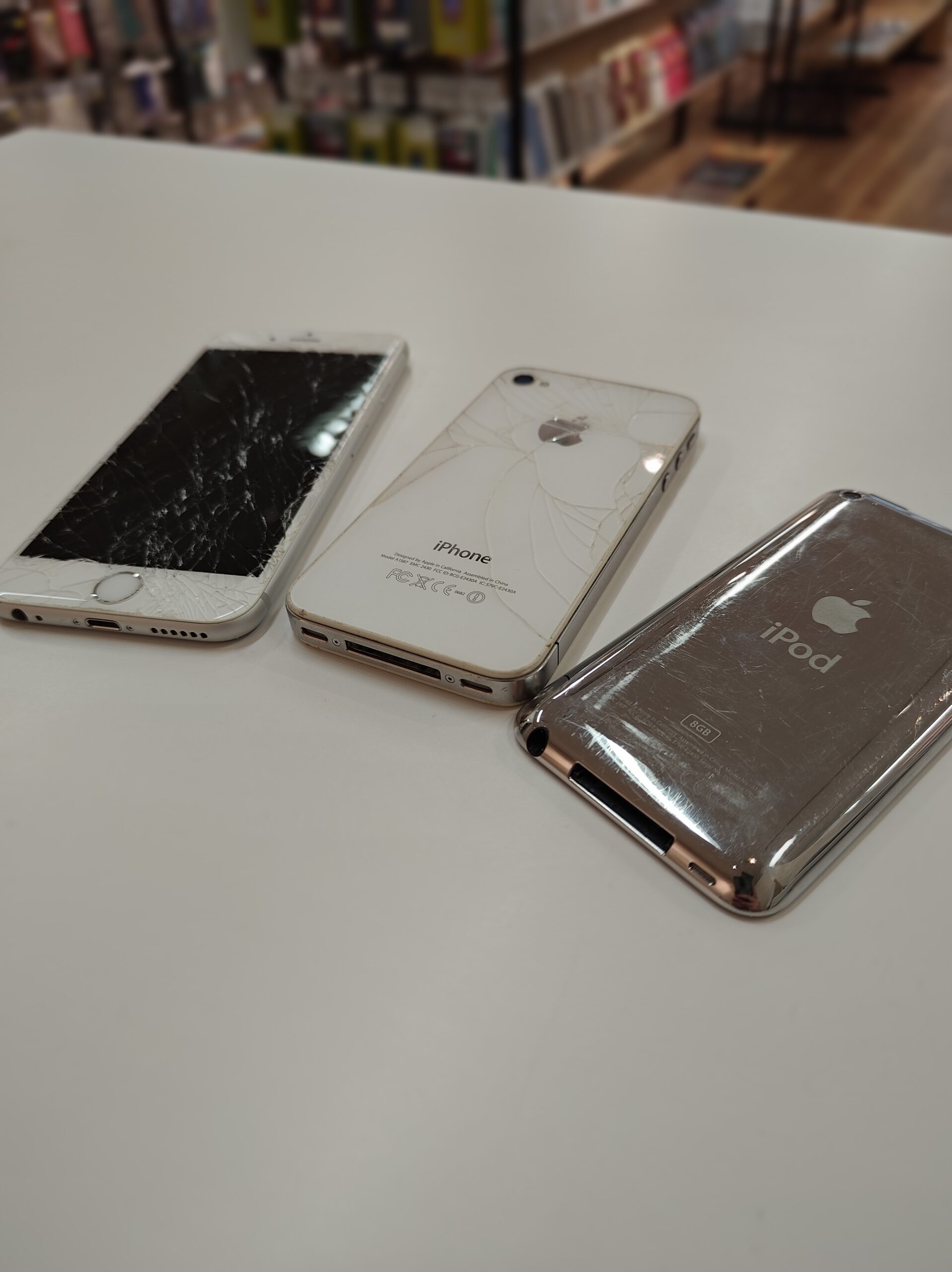 故障したiPhone、スマホ、タブレット買取り