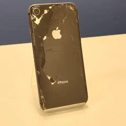 背面割れのiphone8買取