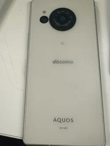 AQUOS R8