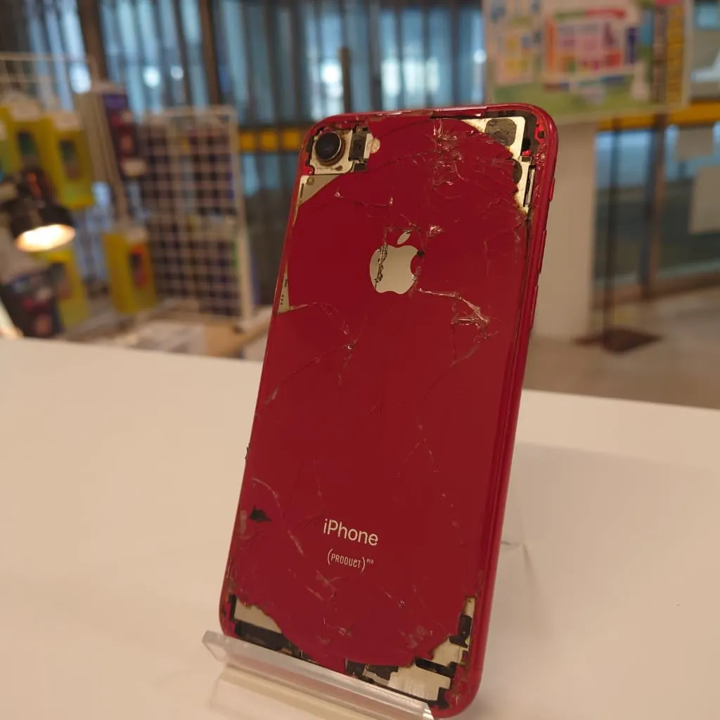 背面パネルが割れたiPhoneの買取