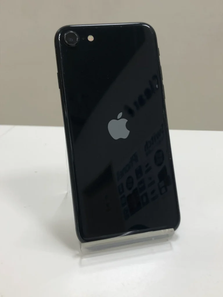 中古 iPhone SE3 背面画像